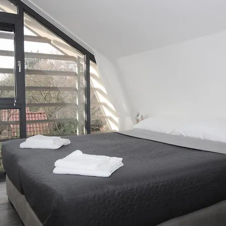 Holiday home Prachtige Duinvilla's Op Natuurpark